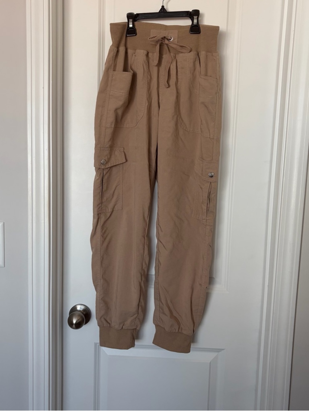 Women's Drawstring Cargo Joggers in Tan